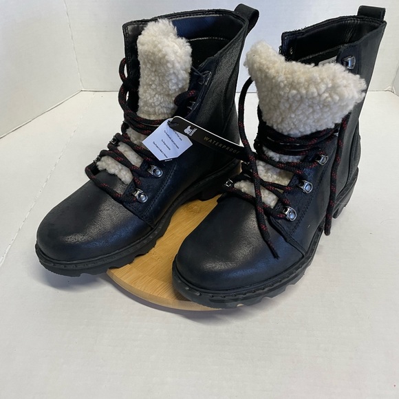 Sorel Shoes - New women’s black sterling snow boot black size 9.5
